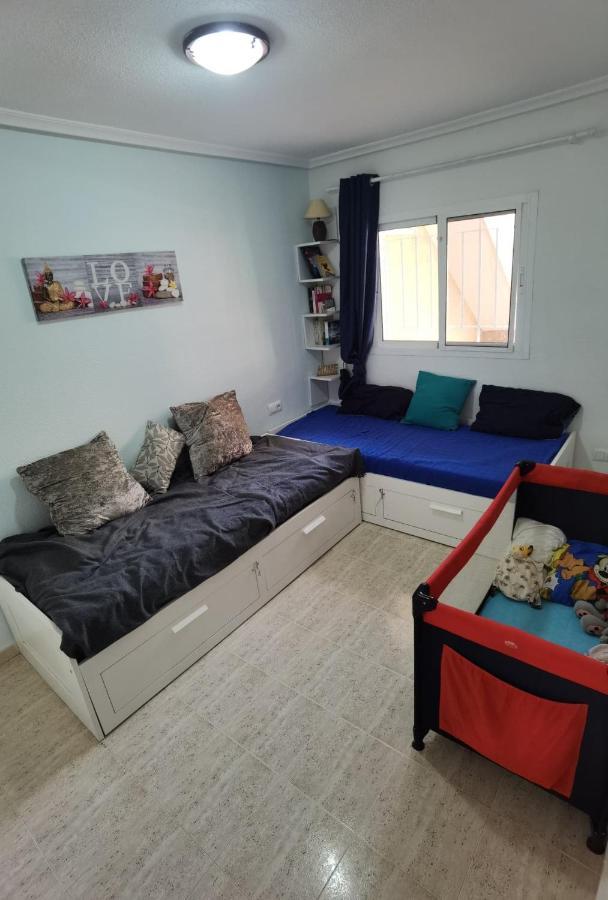 אוריהואלה Apartament Z Duzym Tarasem Na Pieknym Osiedlu מראה חיצוני תמונה