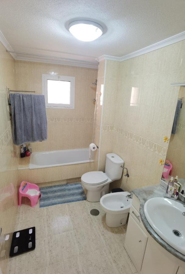 אוריהואלה Apartament Z Duzym Tarasem Na Pieknym Osiedlu מראה חיצוני תמונה